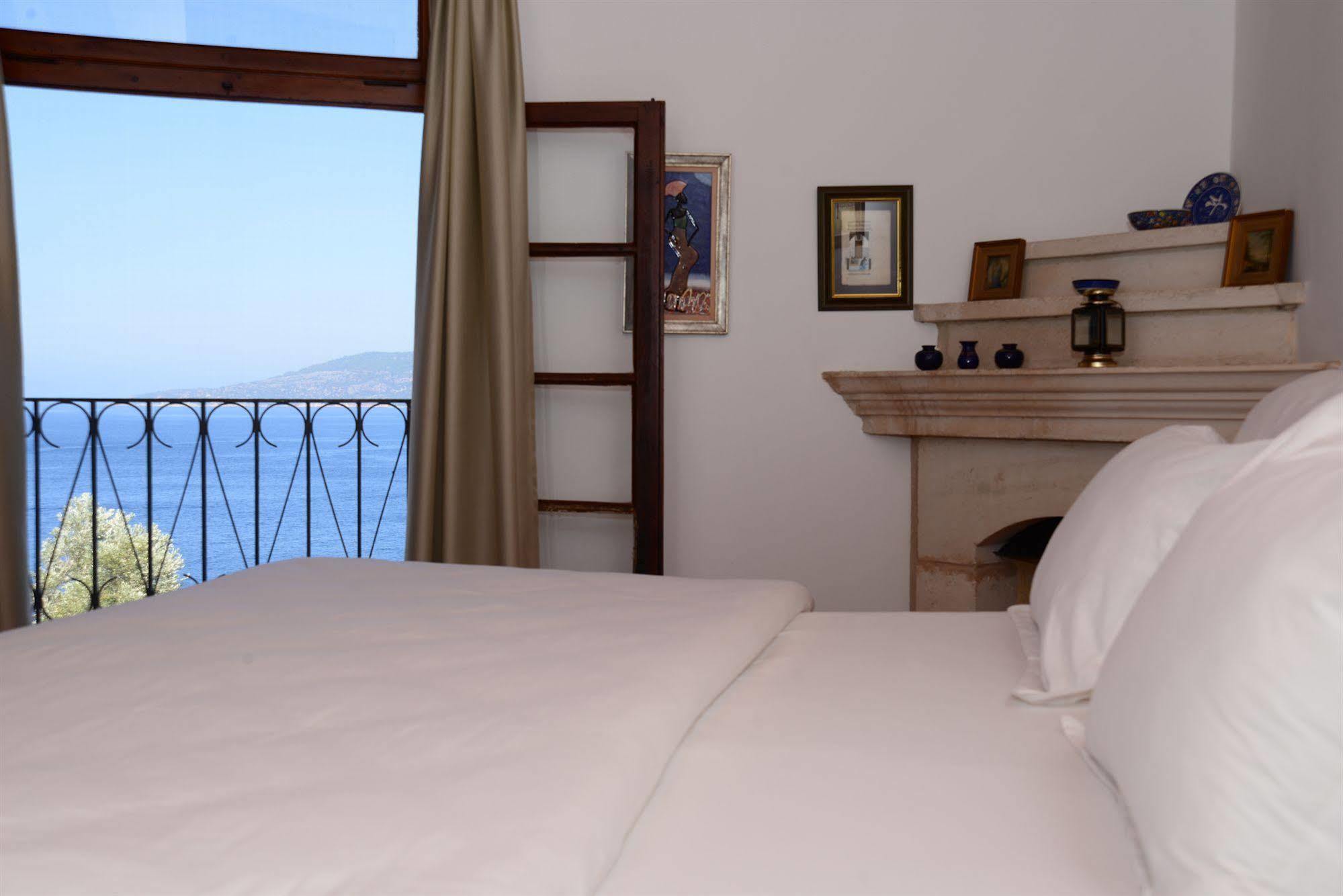 Club Patara Villas Калкан Екстериор снимка